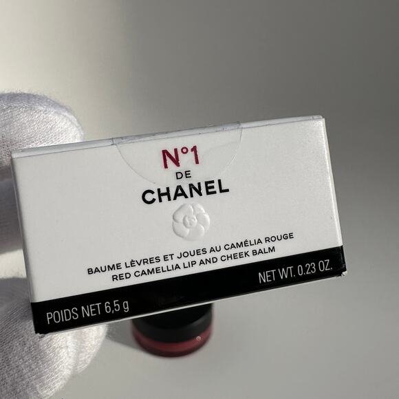 N°1 de Chanel Red Camellia Lip and Cheek Balm New in Box 6.5g #6 Berry Boost - Picture 2 of 13